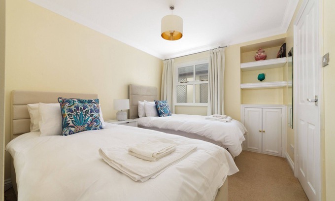 Castletown Apartment | Seal Rock - a seaside pet friendly apartment