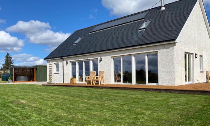 Rogart House | Sealladh Mor