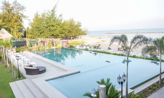 Hat Chao Samran Hotel | Seaman Resort