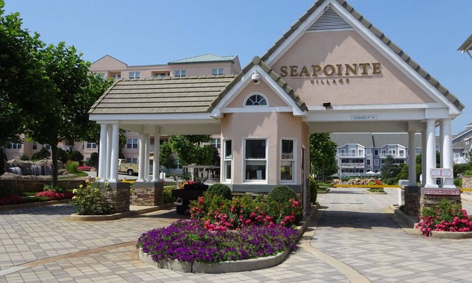 Diamond Beach Condo | Seapointe Village Diamond Beach NJ - First floor, lobby level location.