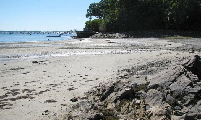 Falmouth Foreside Cottage | "Seascape" - a charming, coastal cottage ~ Falmouth Foreside