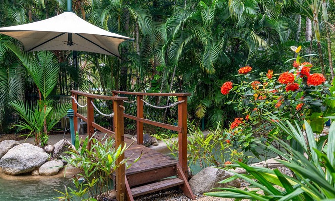Port Douglas Apartment | Seascape Holidays at Coral Apartments Ground Floor