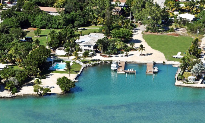 Marathon Hotel | Seascape Resort & Marina