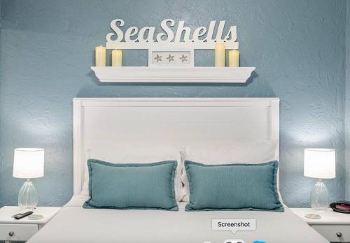 Marathon Apartment | Seashells Getaway - Boat Slip, Ramp, Pool
