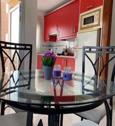 Las Galletas Apartment | Seaside apartment with balcony