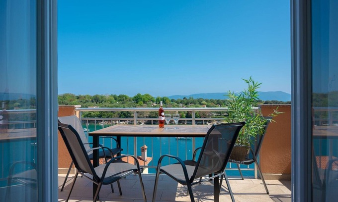 Drenje Apartment | Seaside apartments with amazing ocean view/Duplex apartment with ocean view