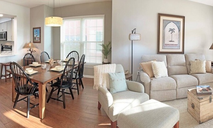 St. Augustine Beach Condo | Seaside at Anastasia D101- Walk to Ocean, Pool, Close to downtown, Pier