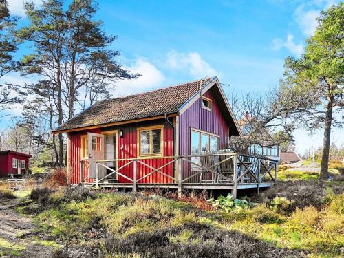 Ellos House | Seaside Charm in Flaton Retreat-By Traum