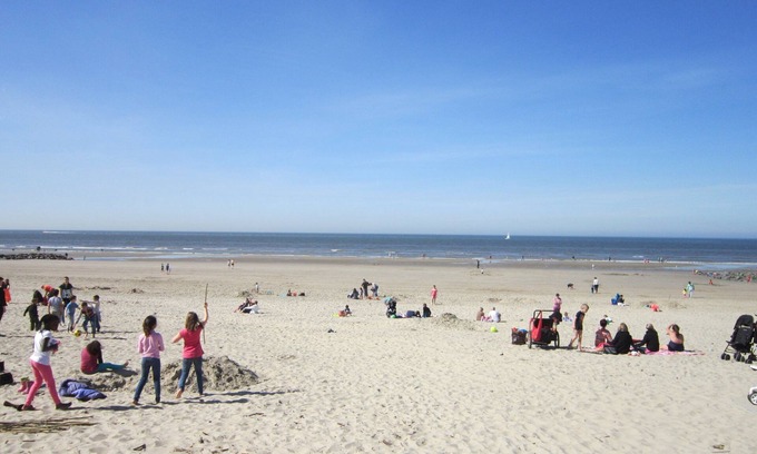De Haan Apartment | Seaside Comfort at Blutsyde