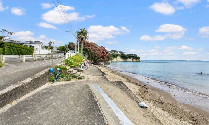 Narrow Neck Apartment | Seaside Escape is close to the beach