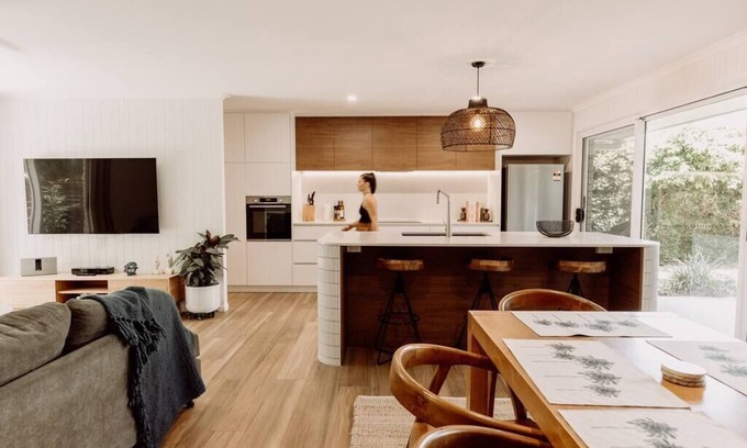 Mount Coolum House | Seaside Escape on 'Tanah'