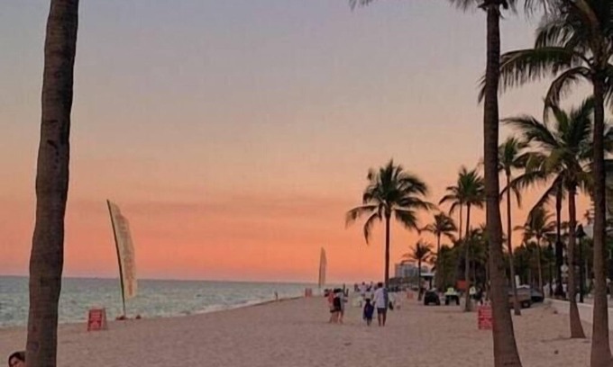 North Beach Apartment | Seaside Escape | Steps to Hollywood Beach
