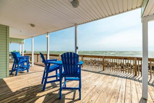 San Luis House | Seaside Front & Center Dolphin Watching