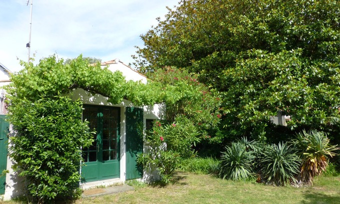 Saint-Trojan-les-Bains House | Seaside house, 20 meters from small beach, 500 m from port, shops n' restaurants