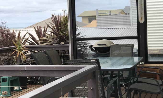 Port Macdonnell House | Seaside Landing - Vacation Beach House