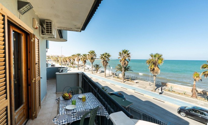 Trani Apartment | Seaside Living - Cozy apartment with view in Trani