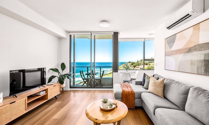 Newcastle Apartment | Seaside Luxe - Elevated Ocean Views - Walk to CBD