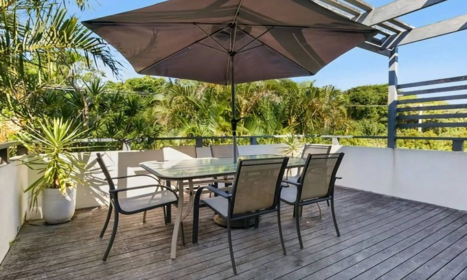 Sawtell Apartment | Seaside On Fourth - Coastal Comfort in the Heart of Sawtell - Location doesn't get much better!