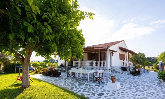 Messini House | Seaside Retreat for Families and Pets