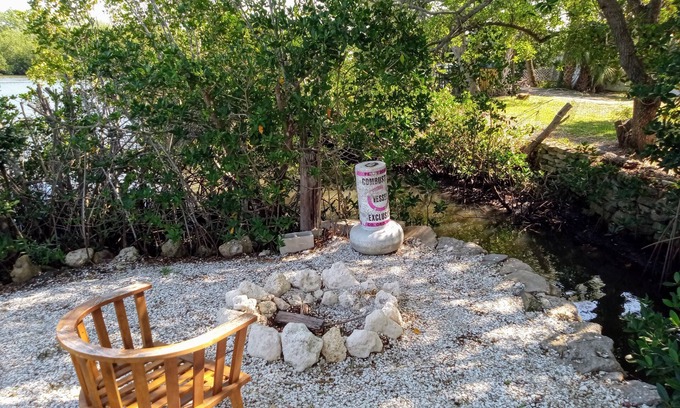 Oldsmar House | Seaside retreat on Upper Tampa Bay with dock and boat ramp.