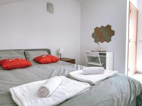 Sao Bernardino House | Seaside room in a Peniche townhouse featuring a private bathroom and shared access to the swimming pool and kitchen