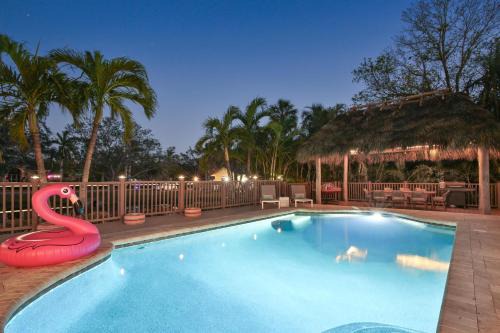 Palma Sola House | Seaside Sanctuary