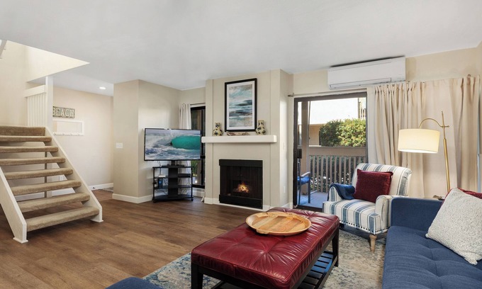 Solana Beach Condo | Seaside Splash - Pool View with A/C! near Beach