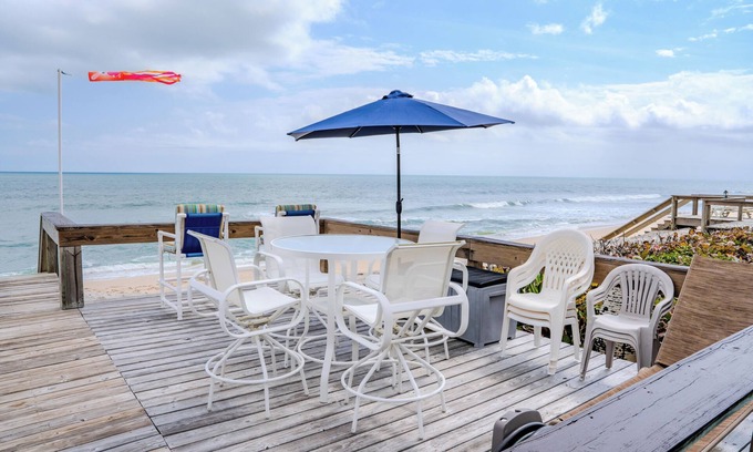 Melbourne Beach House | Seaside Villa ocean front with pool.n