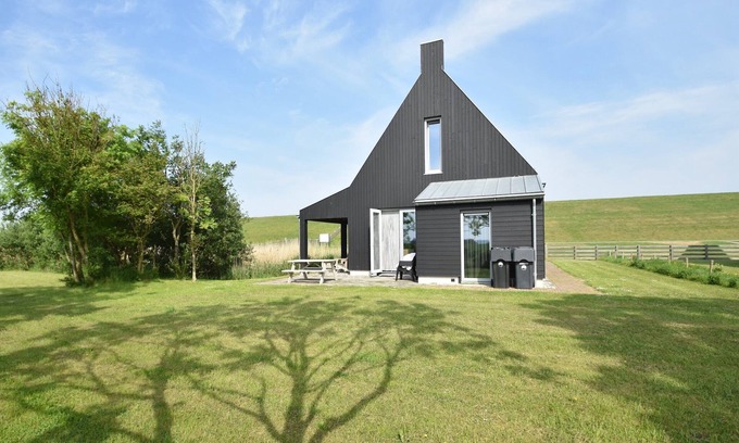 Koehool Villa | Seaside Villa with Garden
