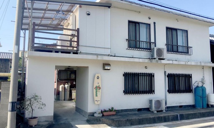 Tsumuura Apartment | Season 1