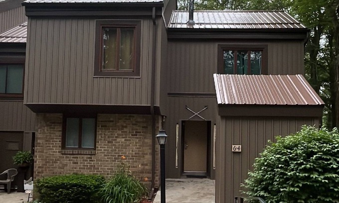 Seven Springs House | SEASONED to Perfection!nStay here for YEAR-ROUND SEASONAL family fun!