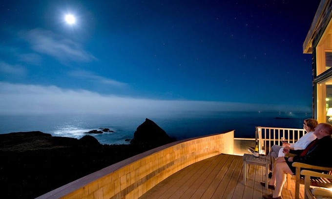 Gualala House | 'Seaspray' - Executives Personal Oceanfront Getaway!