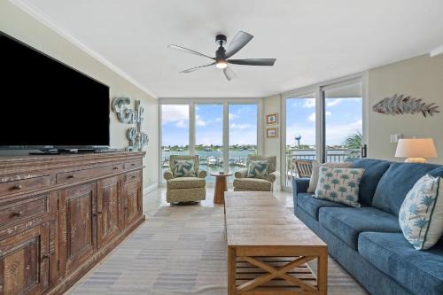 Ono Island House | SeaSpray Riverside 313