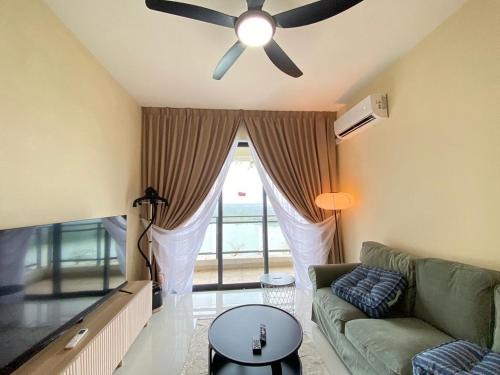 Gelang Patah Apartment | Seaview 2B1R 4 pax Condo Forest City 1G-2908