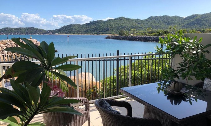 Nelly Bay Apartment | Seaview