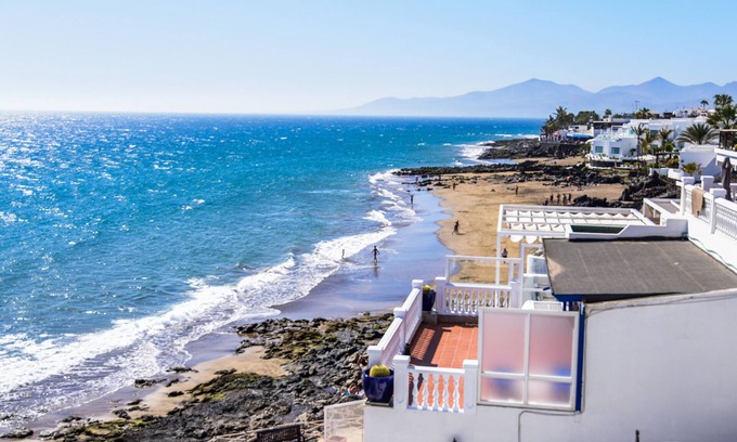 Puerto del Carmen Villa | Seaview Coastal Home on front line with amazing sea views and large terrace