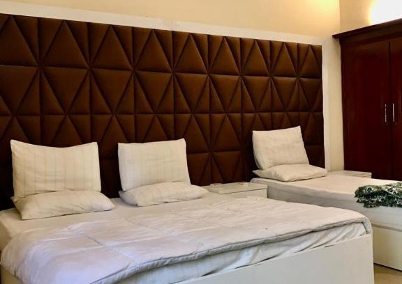 Clifton Hotel | Seaview cottage
