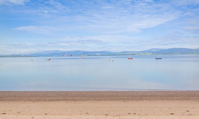 Cromarty Apartment | Seaview Cromarty - Two Bedroom Apartment, Sleeps 4