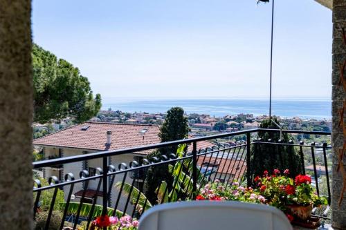 Vallecrosia Apartment | Seaview - Deluxe apartment - Billiard - Pool in July and August - AC in the Bedrooms