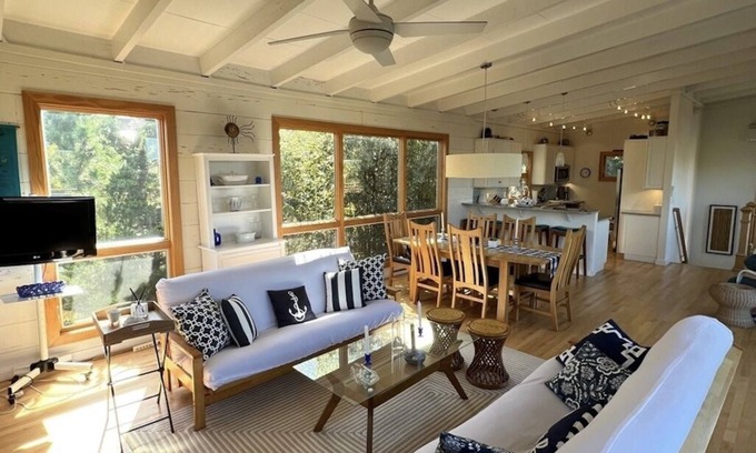 Seaview House | Seaview, Fire Island - Renovated 2 story family/couples house steps from beach
