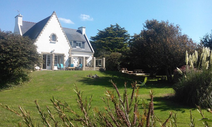 Trevignon House | Seaview, beaches, dunes and port of Trévignon on foot, big closed raised garden