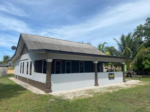 Kampung Penarik House | SeaView Homestay