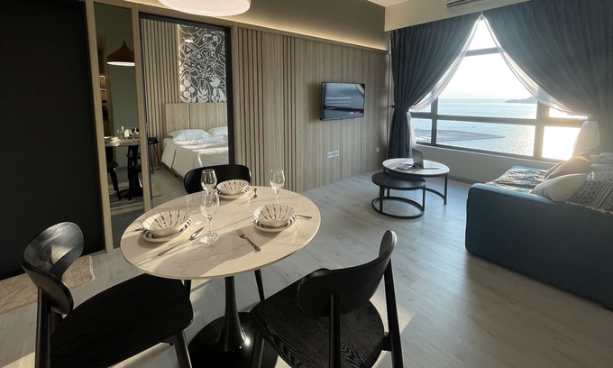 Downtown Kota Kinabalu Apartment | Seaview JQ 2r1b 5pax Suria Mall, Gaya Street