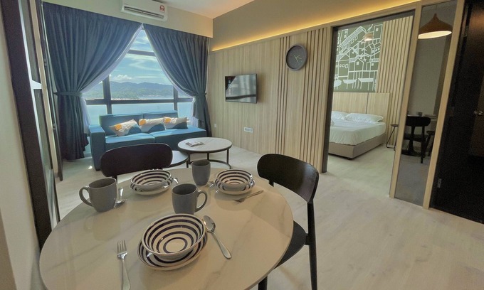 Downtown Kota Kinabalu Apartment | Seaview JQ3A 2R1B 5pax Suria Mall, Gaya Street