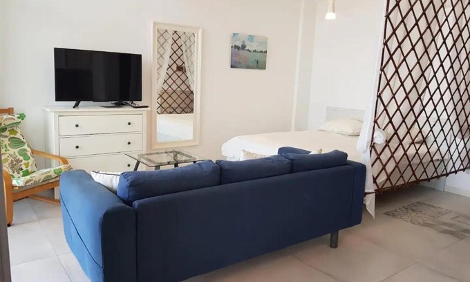 Sihanoukville City Centre Apartment | Seaview Modern Studio