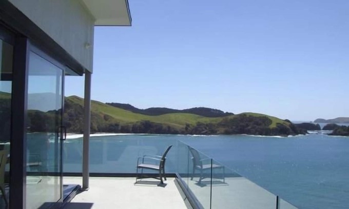 Mahinepua House | Seaview Point Stunning clifftop house