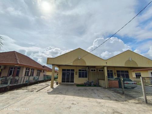 Dungun House | Seaview Promenade Homestay Dungun