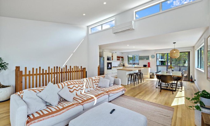 Jan Juc House | Seaview Retreat