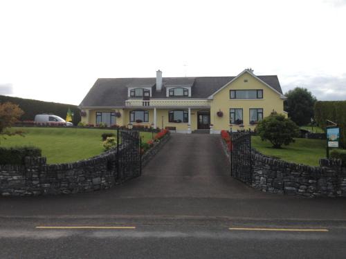 Moville Apartment | Seawater View Accomadation - Accommodation only