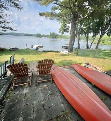 Raymond Villa | SEBAGO ESCAPE LIMIT 12 home